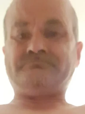 English men looking for love