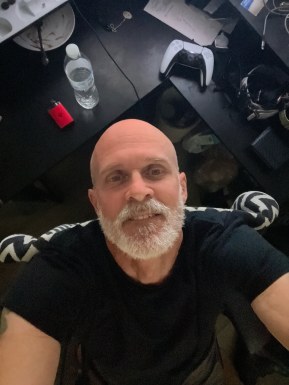 American men looking for love